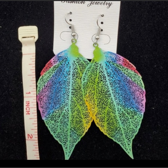 Multicolored Leaf-shaped earrings - Picture 3 of 5